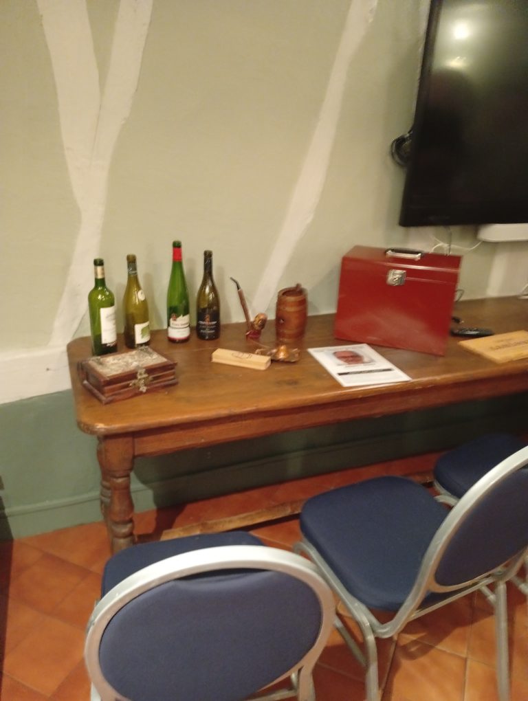 Atelier vin entreprise à Rouen : team building œnologique